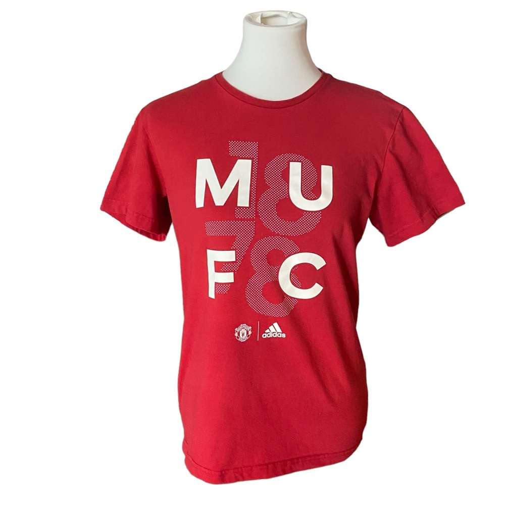 ⚽️ Manchester United soccer unisex T-shirt, size small